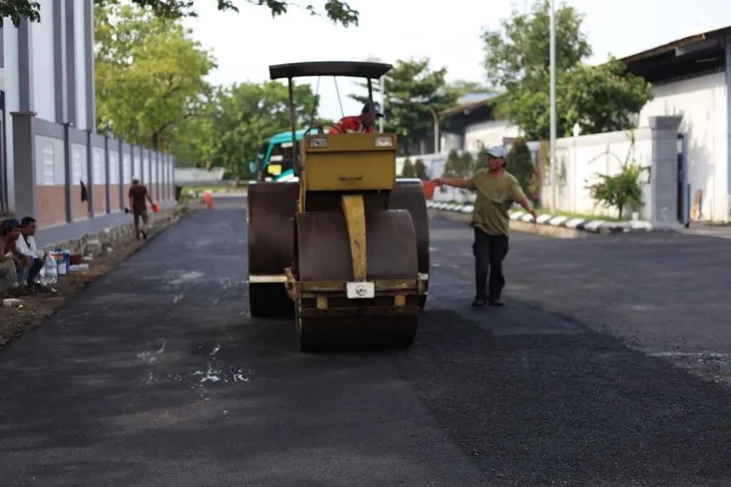 Solusi Cepat Atasi Jalan Berlubang dengan Layanan Pengaspalan Berkualitas