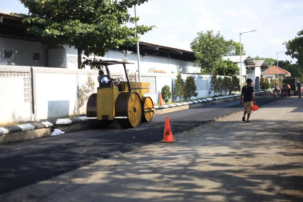 Ini Dia Keuntungan Menggunakan Jasa Pengaspalan Jalan Berpengalaman